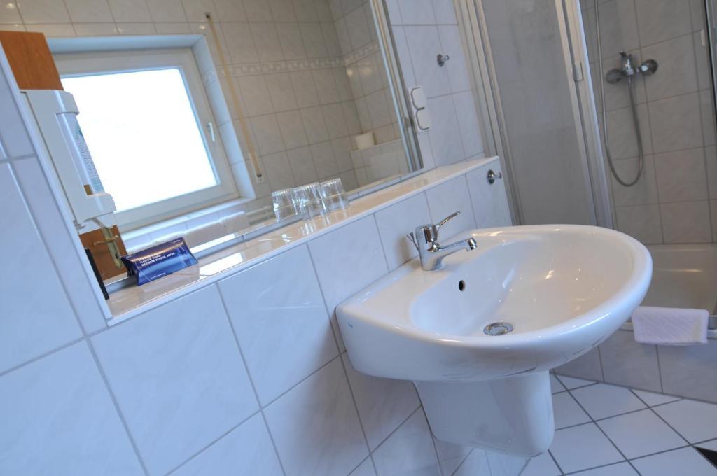 Hotel Bergischer Hof Windeck Rum bild