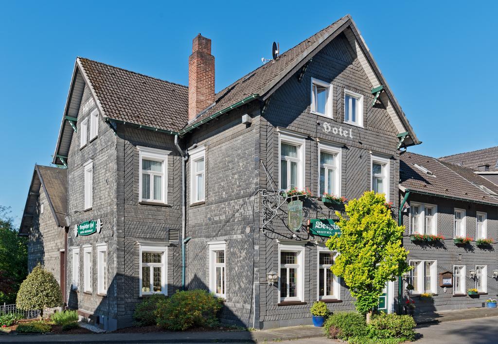 Hotel Bergischer Hof Windeck Exteriör bild