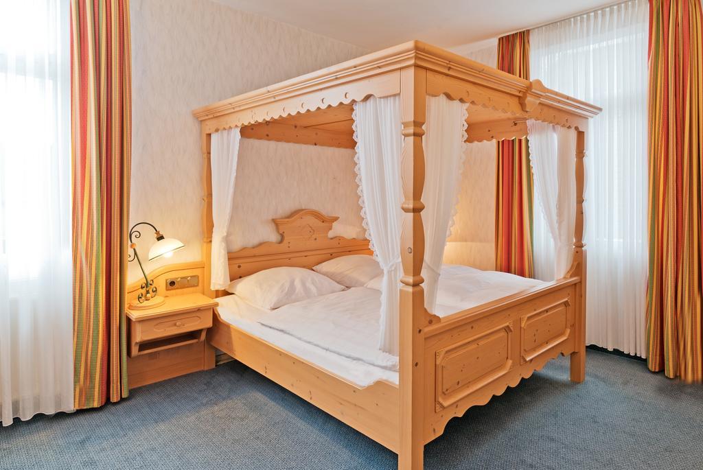 Hotel Bergischer Hof Windeck Exteriör bild